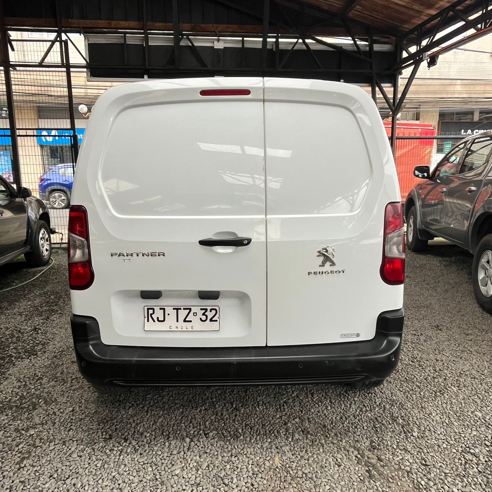 Peugeot Partner — foto 9 de 9