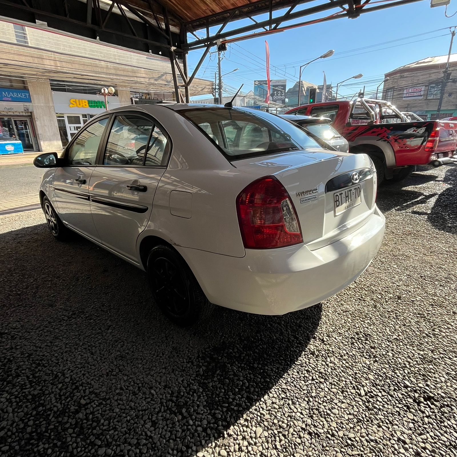 Hyundai Accent — foto 4 de 6