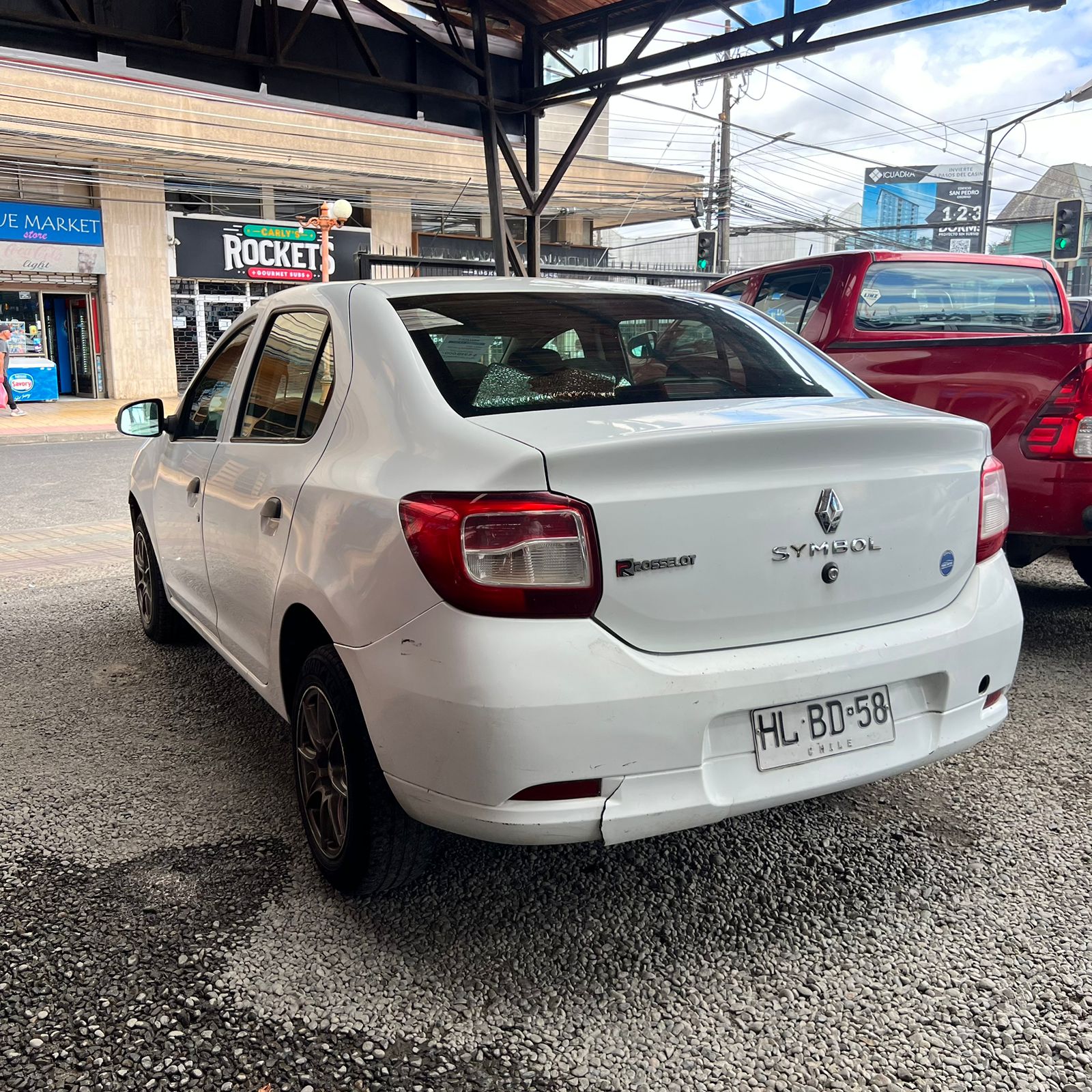 Renault Symbol — foto 4 de 6
