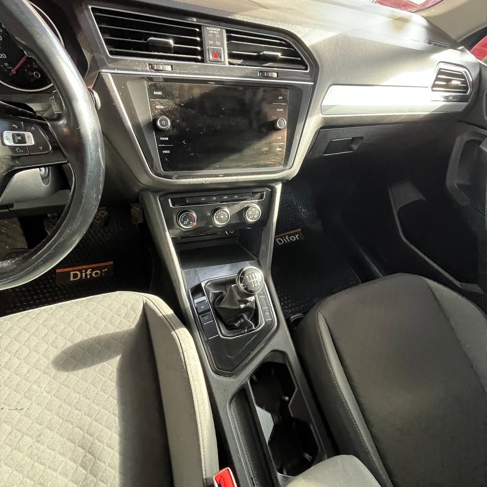 Volkswagen Tiguan — foto 8 de 8
