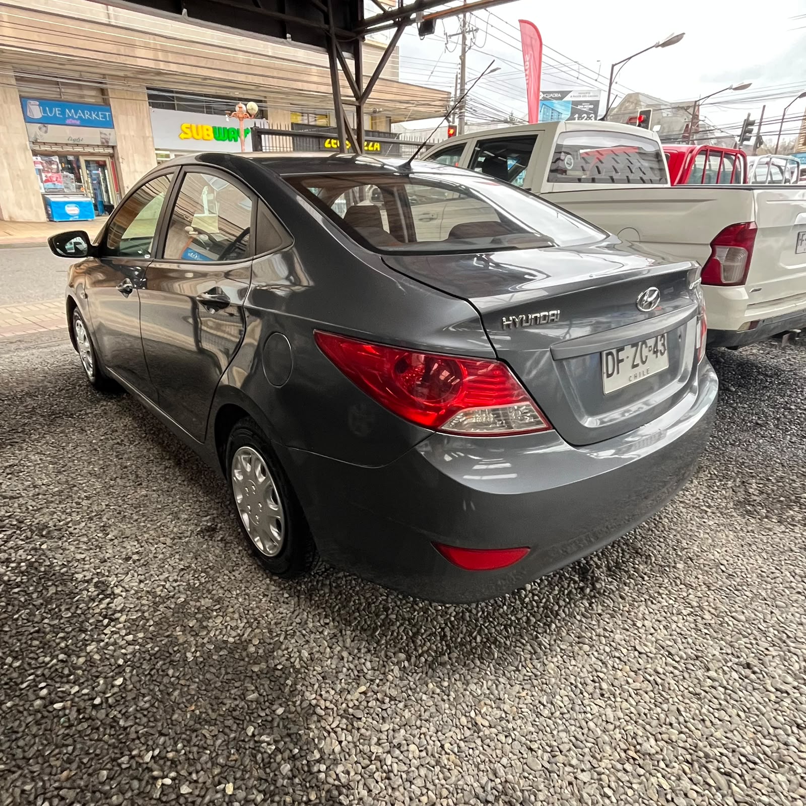 Hyundai Accent — foto 6 de 6