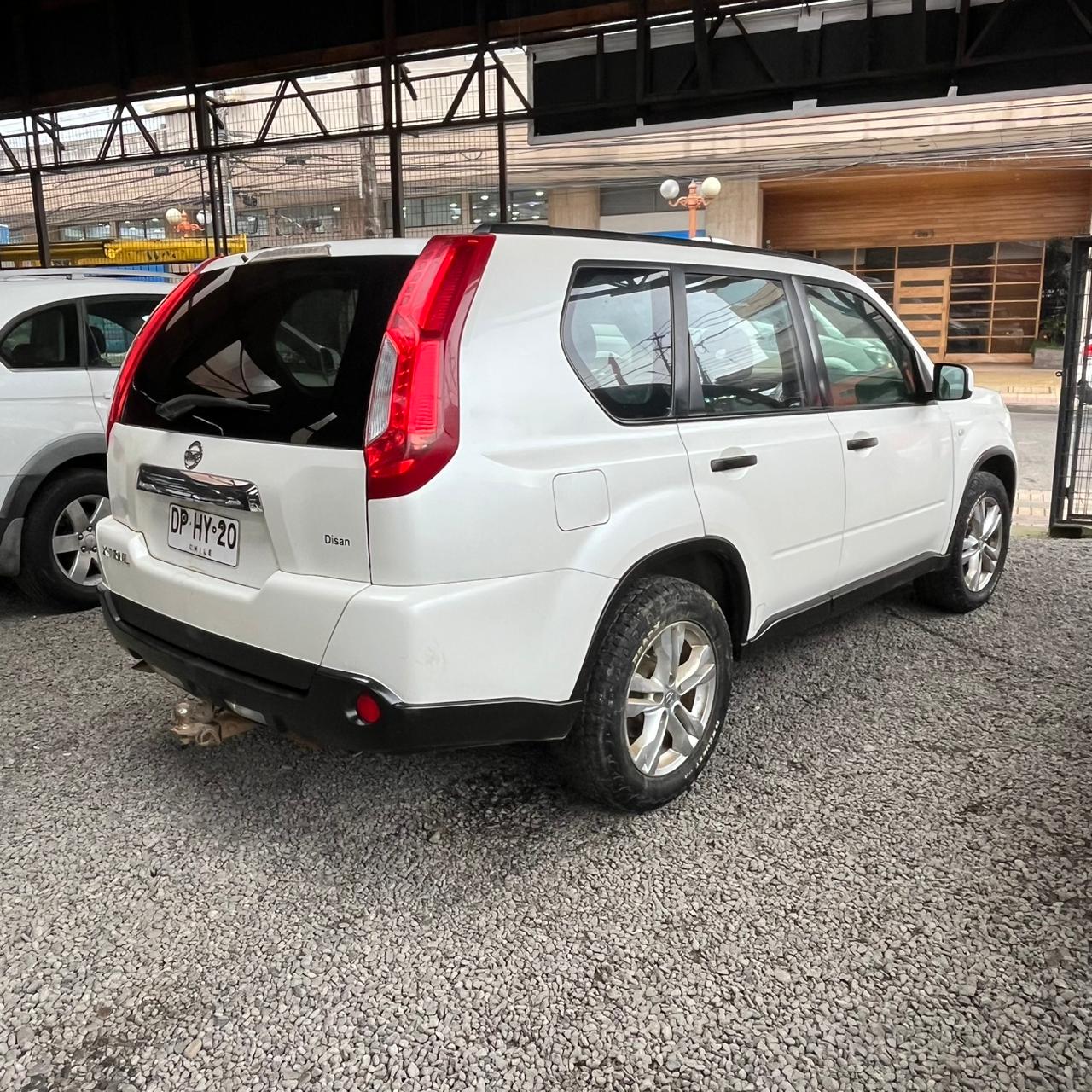 Nissan X-Trail — foto 6 de 6