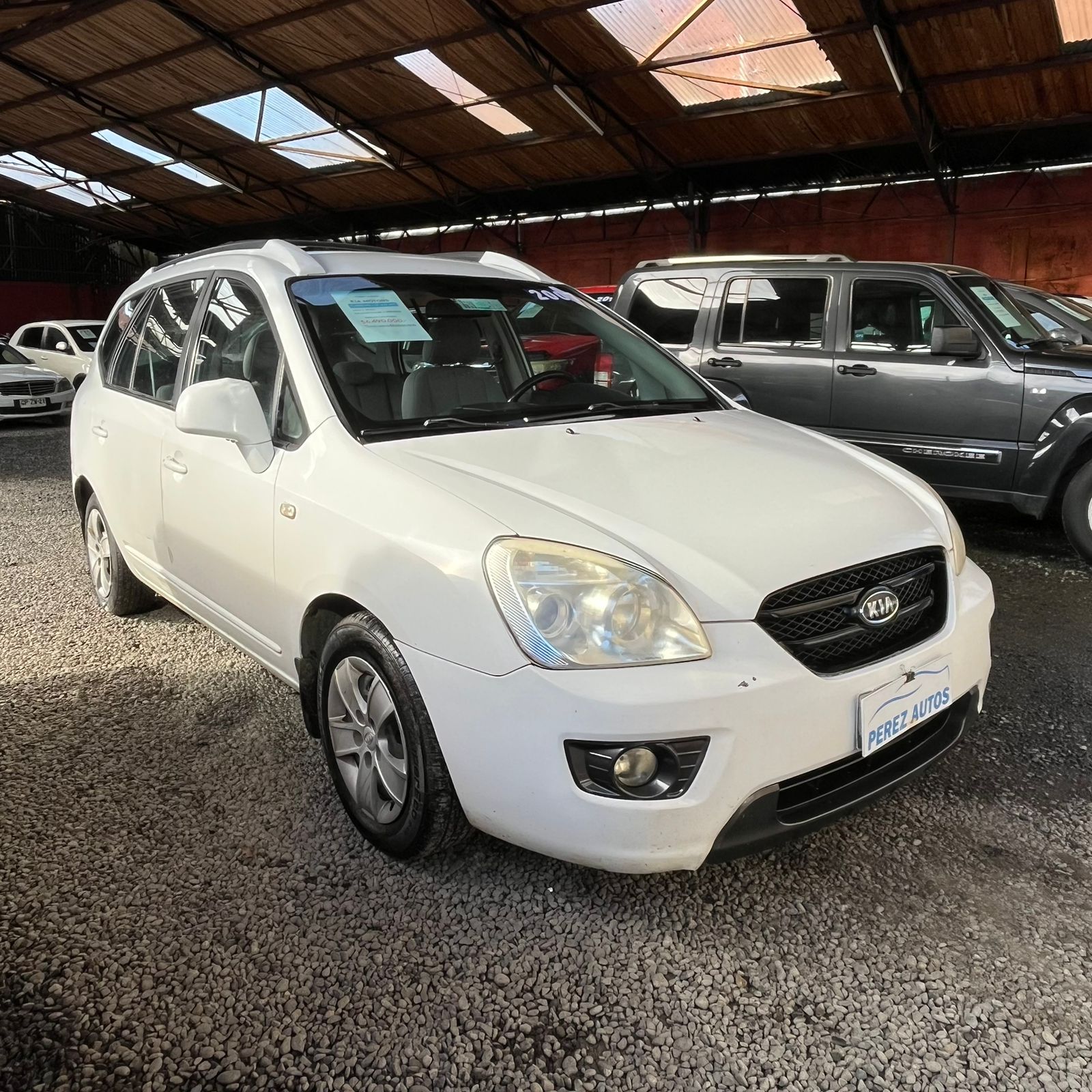 KIA Carens Lx — foto 3 de 6