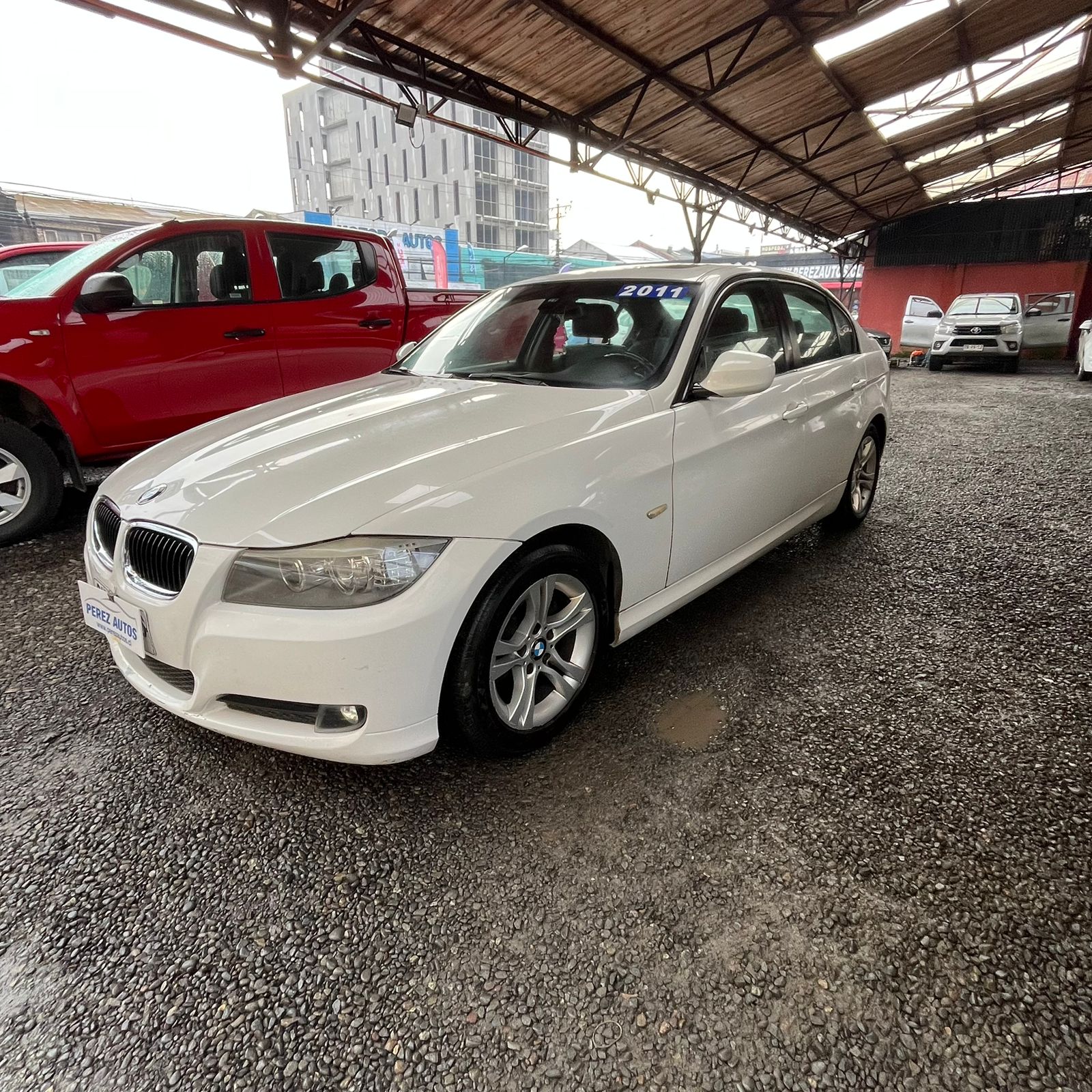 BMW 320I — foto 2 de 7