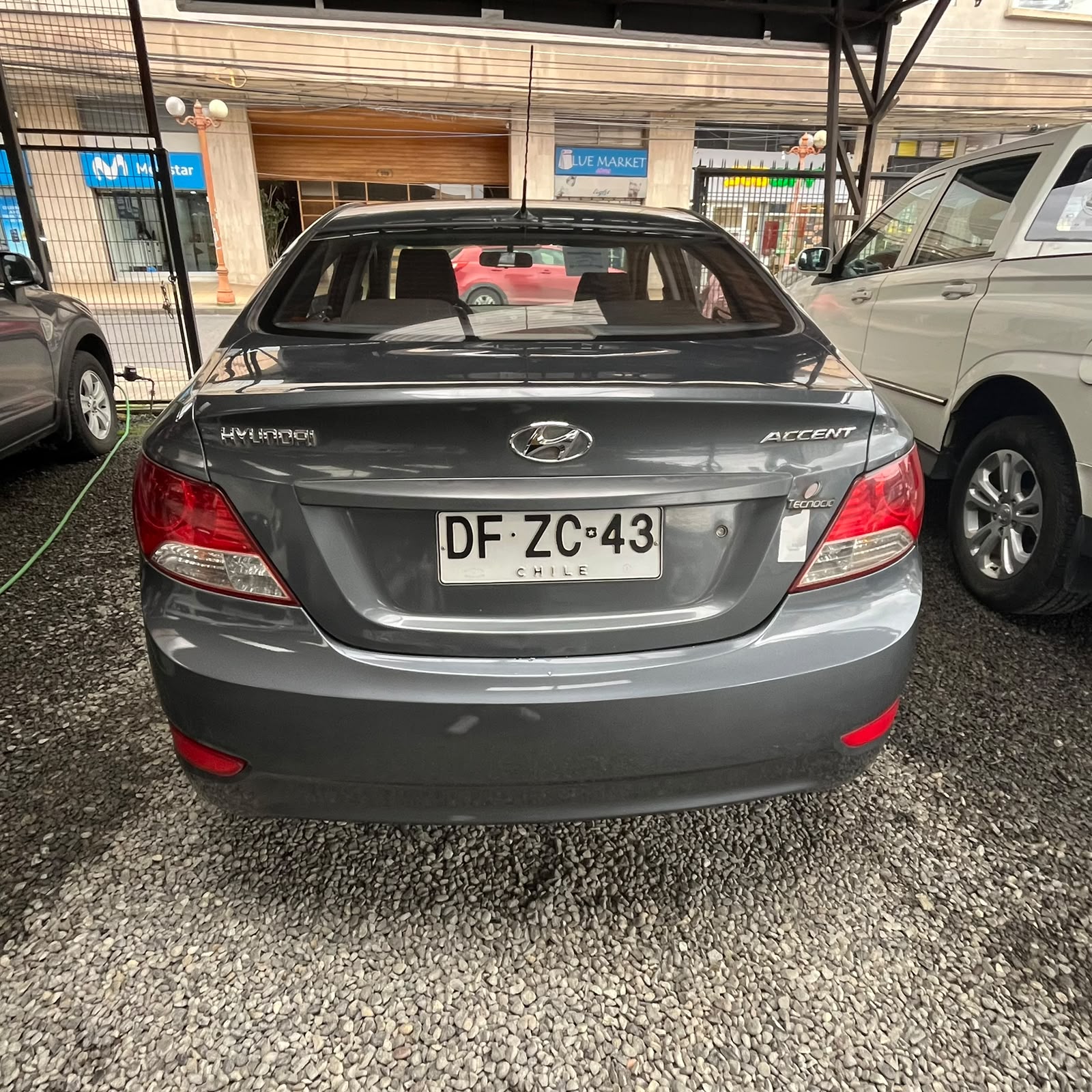 Hyundai Accent — foto 4 de 6