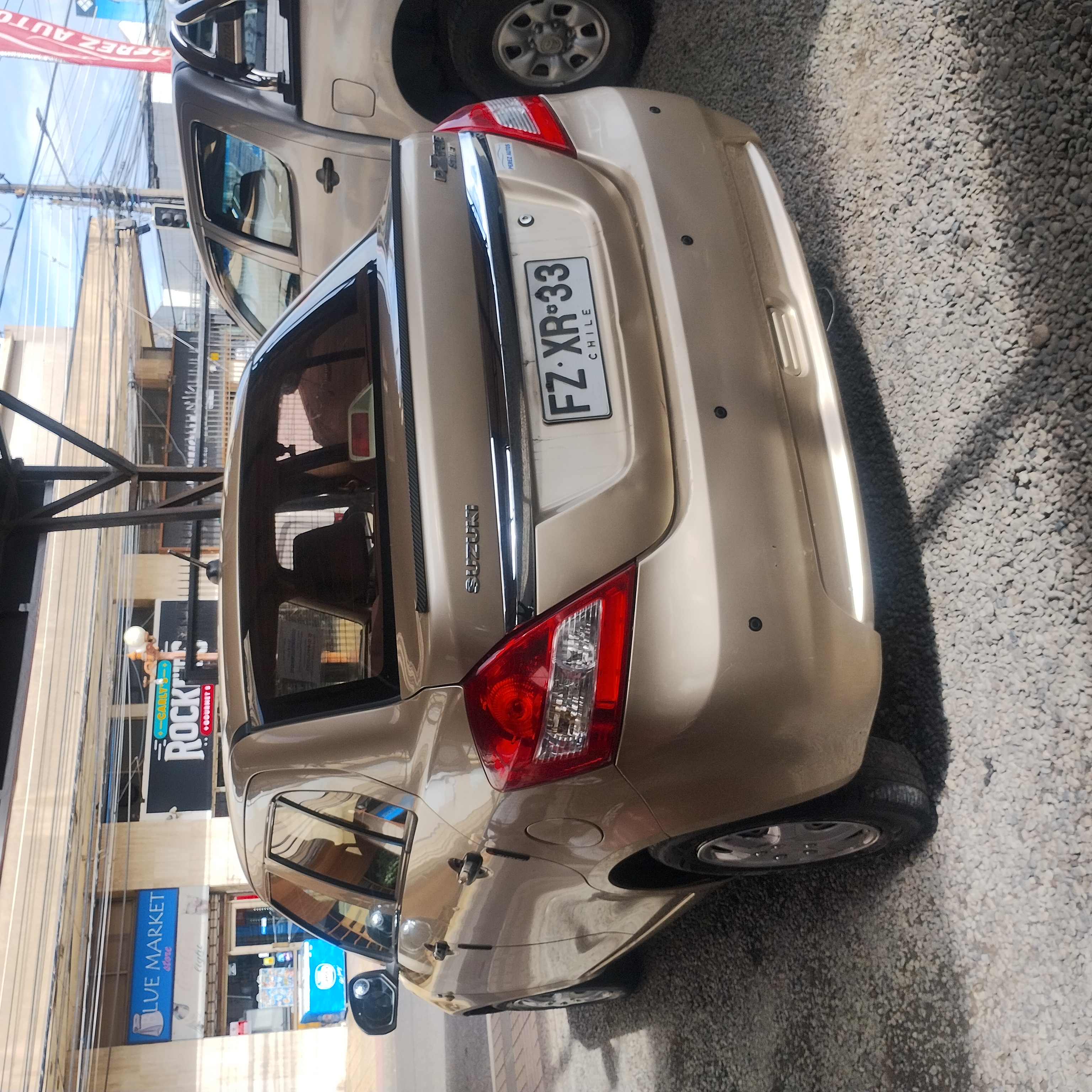 Suzuki Swift Dzire — foto 5 de 6