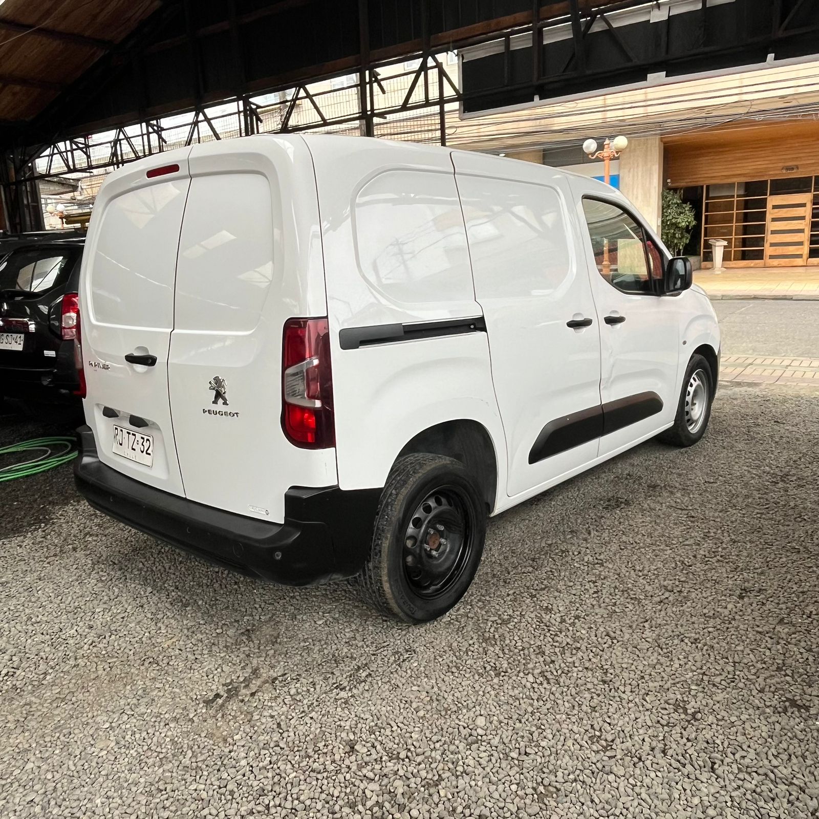 Peugeot Partner — foto 4 de 9