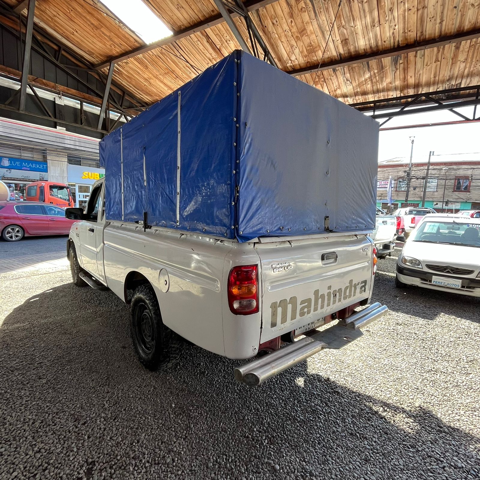 Mahindra Pick Up — foto 5 de 6