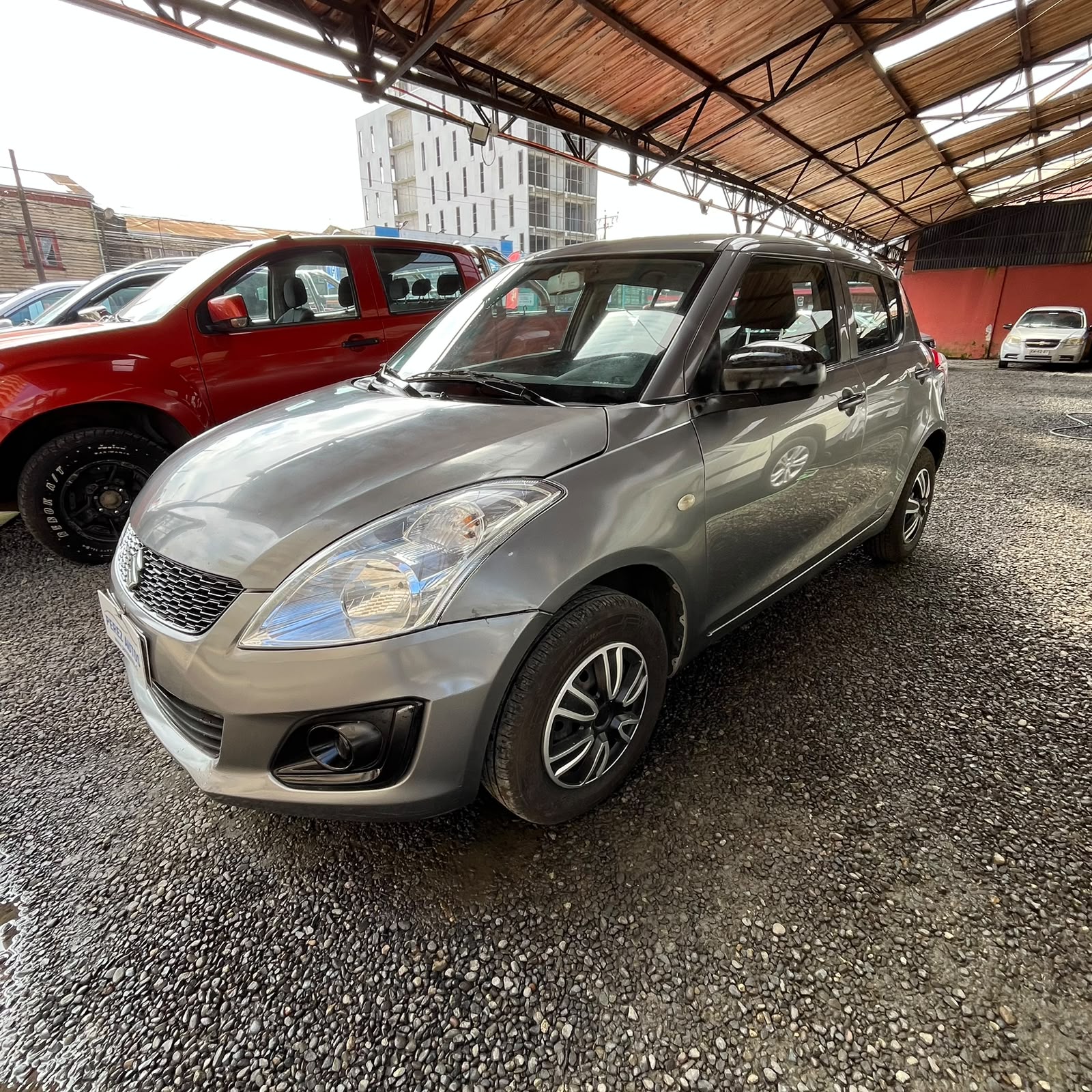 Suzuki Swift — foto 2 de 6