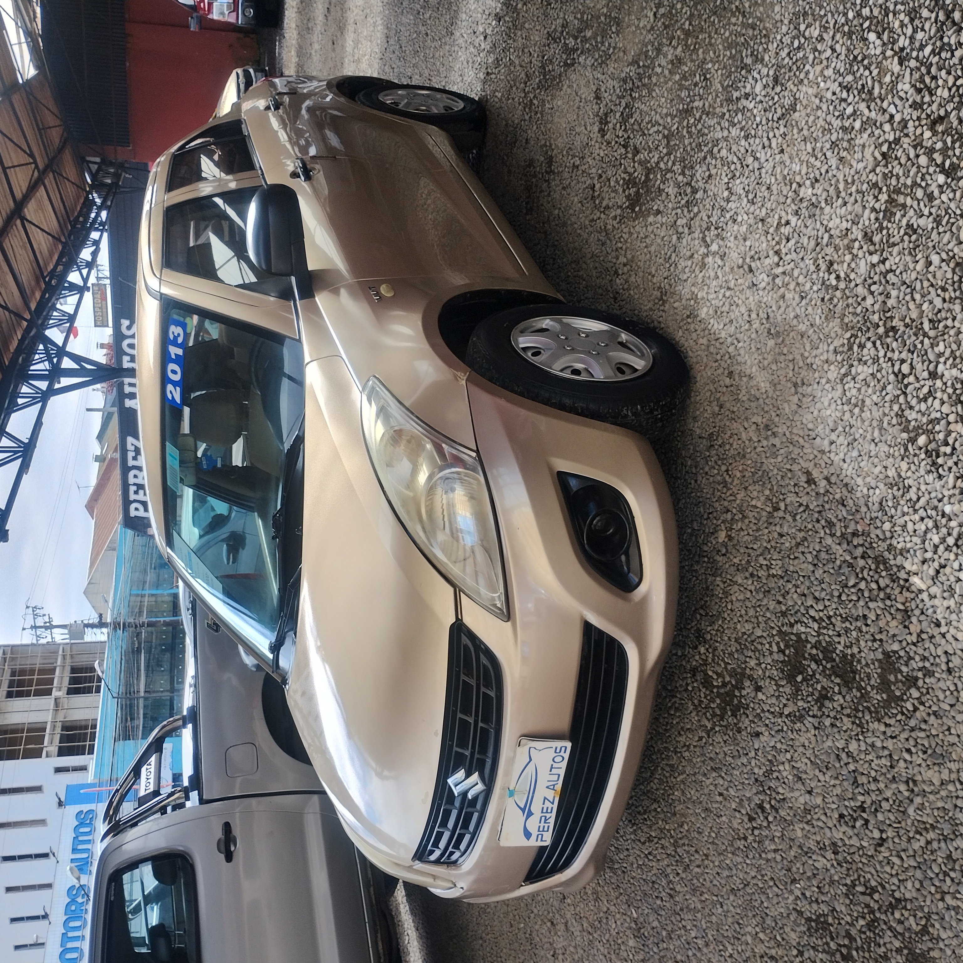 Suzuki Swift Dzire — foto 2 de 6