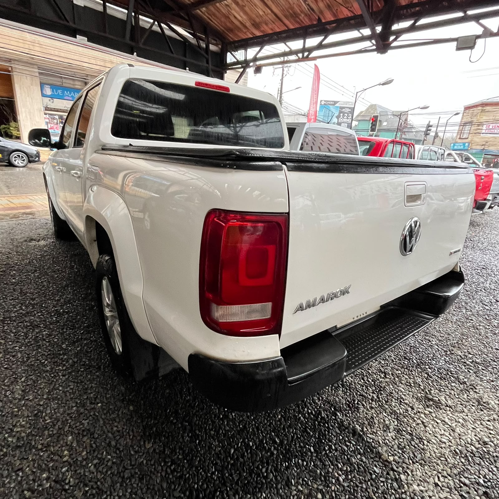 Volkswagen Amarok — foto 4 de 6