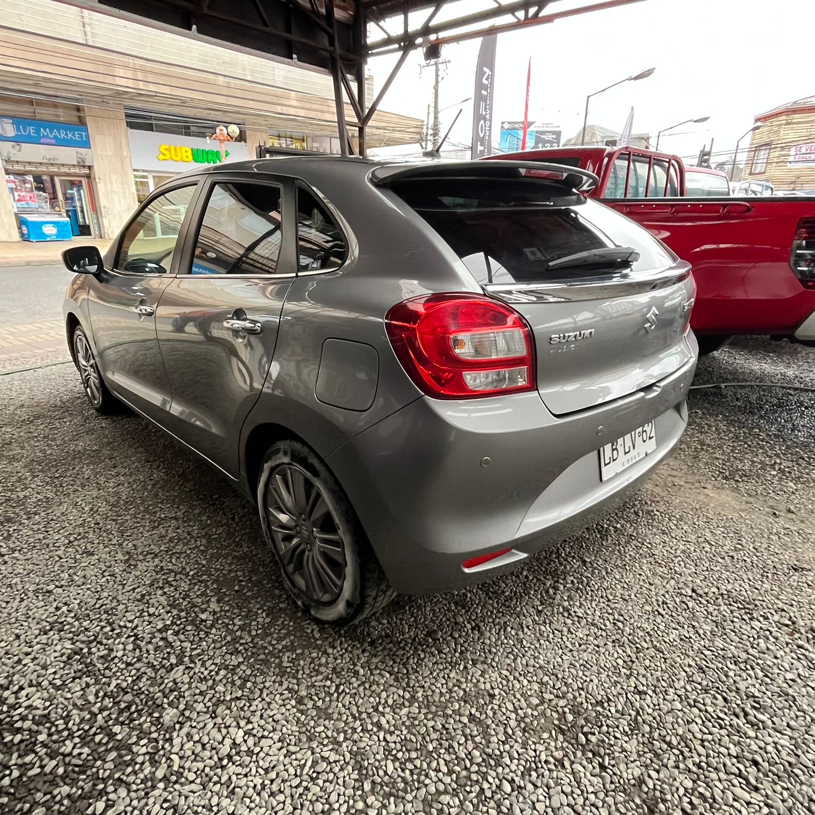 Suzuki Baleno — foto 6 de 7