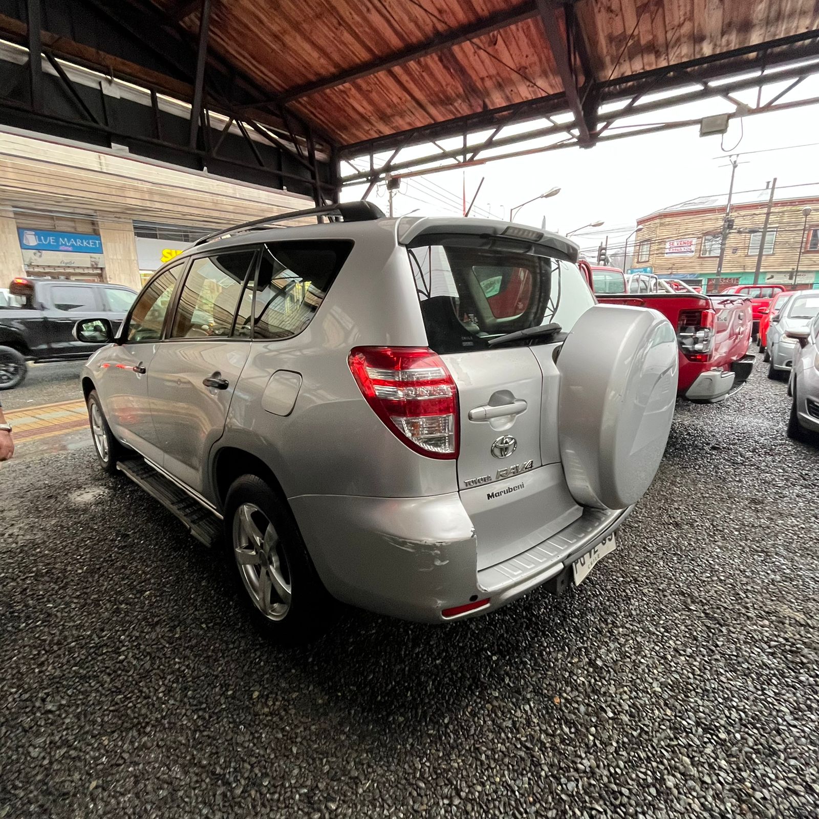Toyota RAV4 — foto 5 de 6