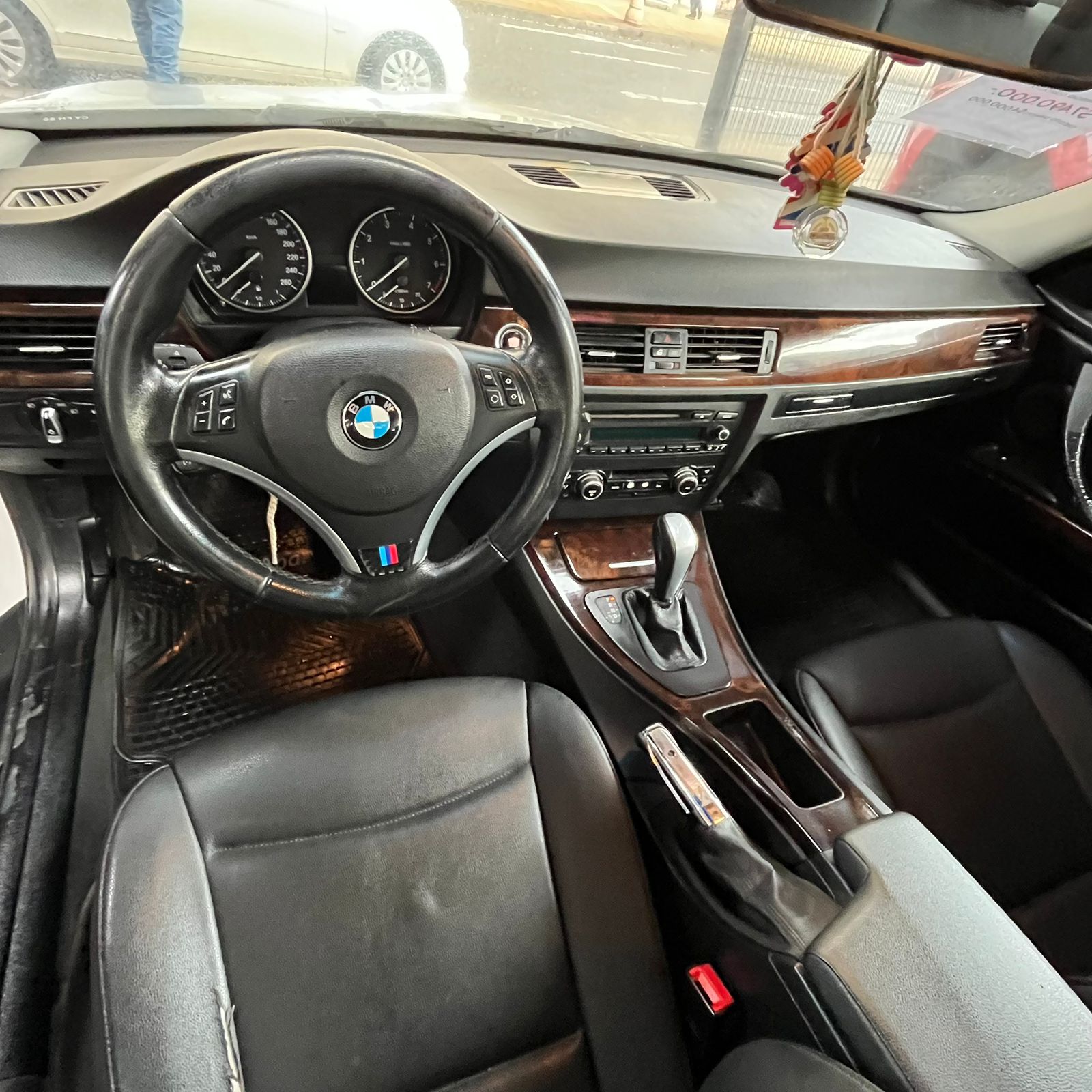 BMW 320I — foto 5 de 7