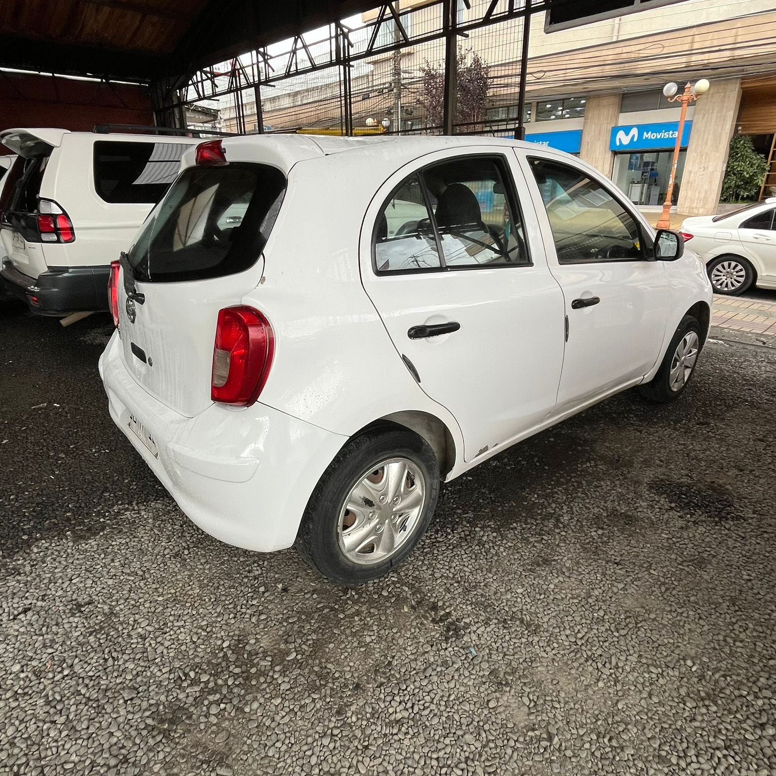 Nissan March — foto 4 de 6