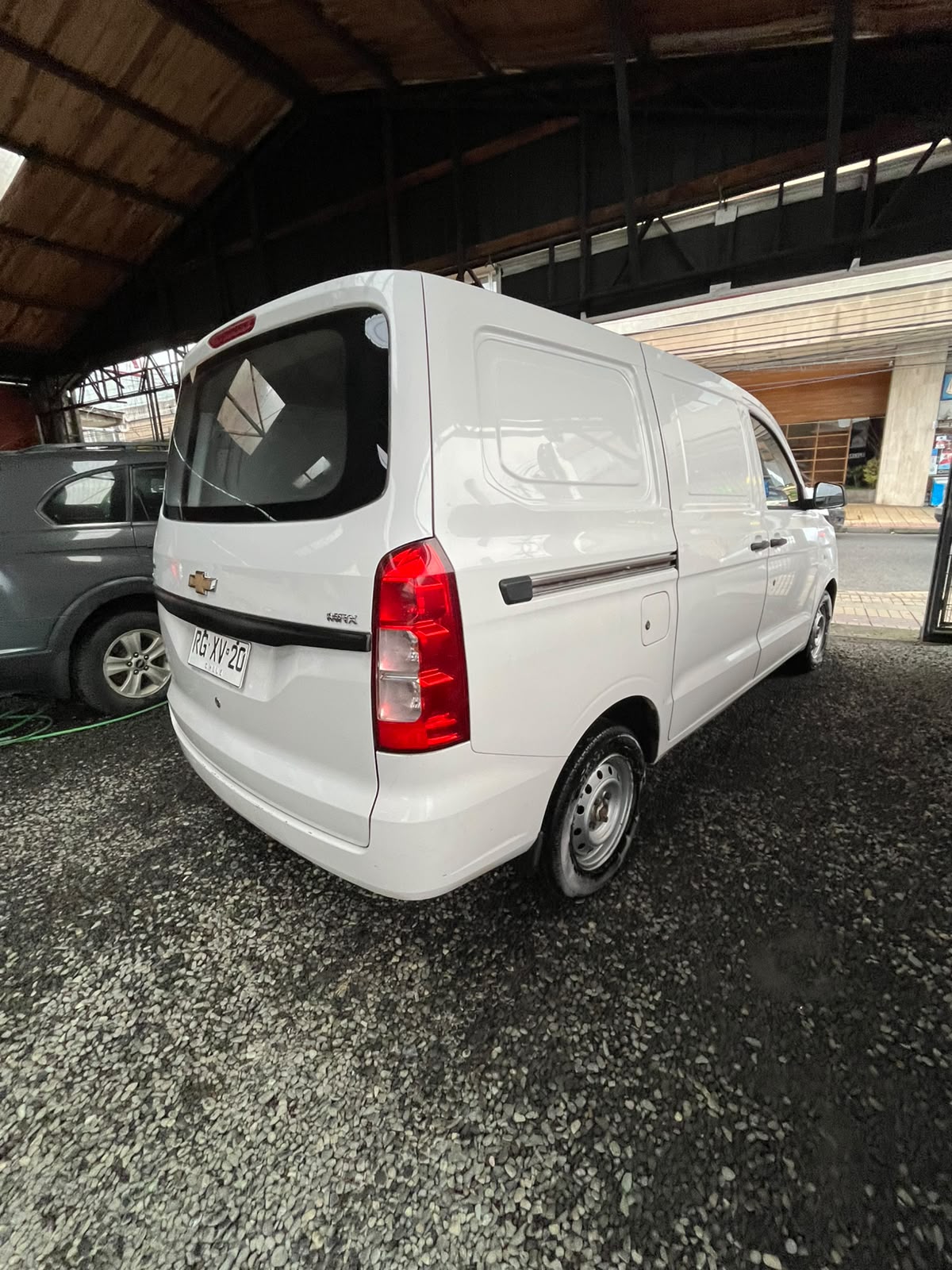 Chevrolet N400 — foto 6 de 9
