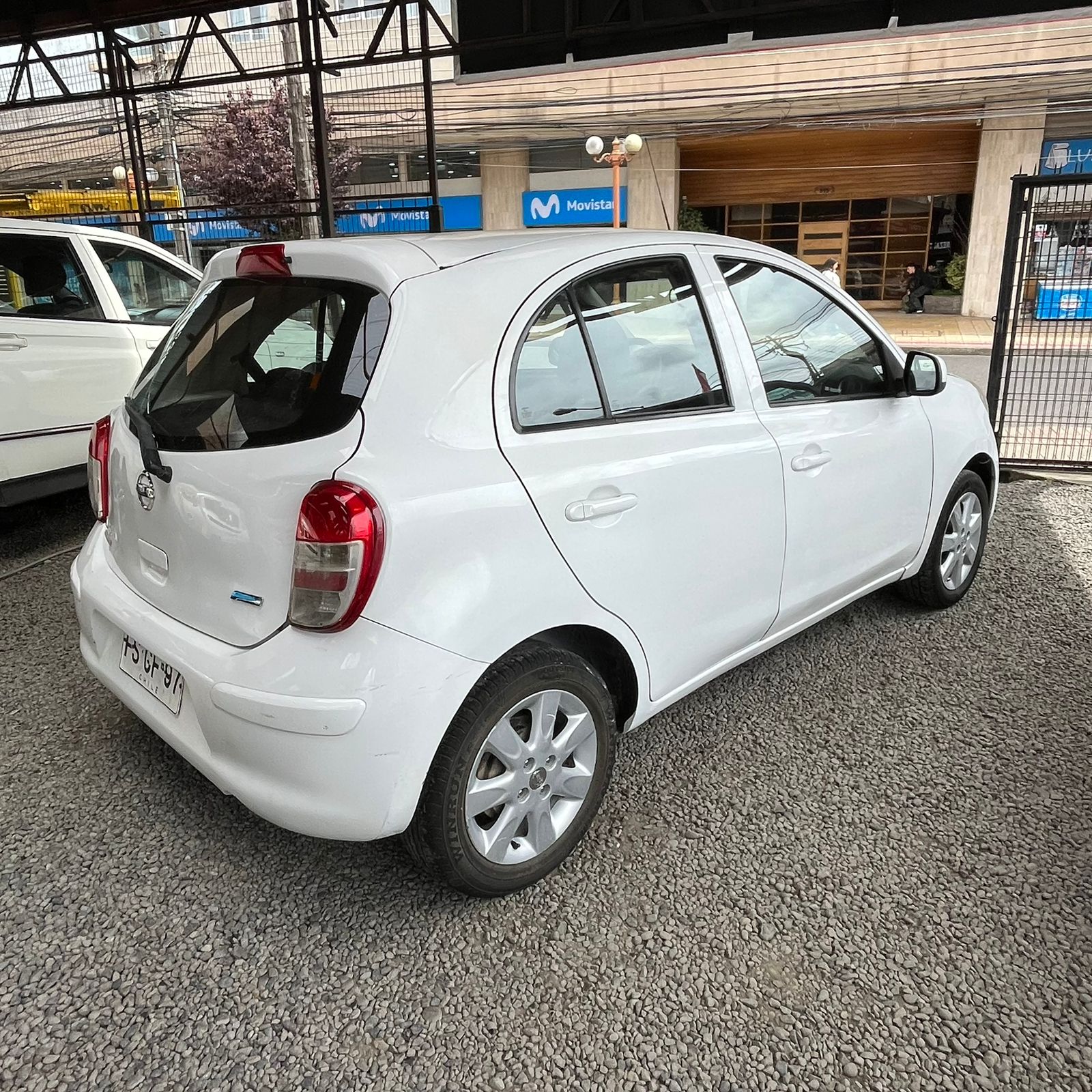 Nissan March — foto 4 de 6