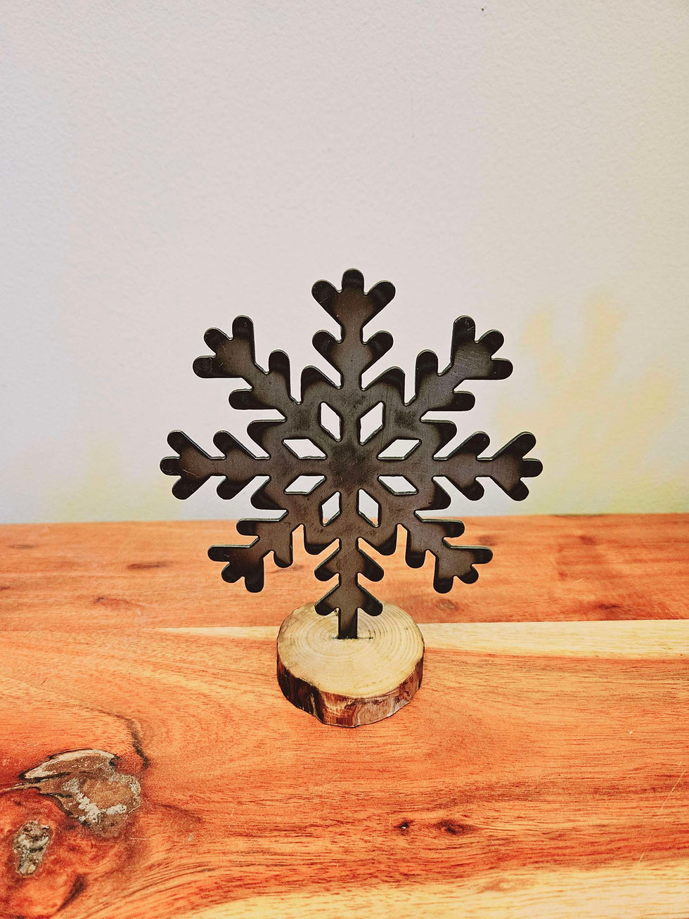 Thumbnail: Wire Brushed Rustic Metal Snowflake Stand (Style 2) -Set of 2