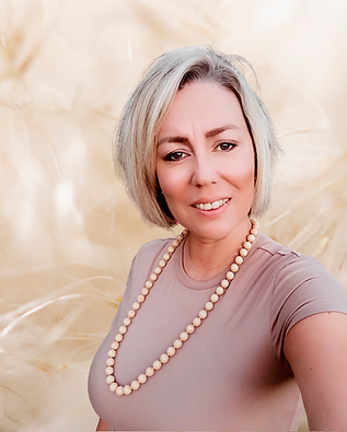 Portrait de Virginie Zbylu, thérapeute holistique, partageant son parcours personnel et professionnel vers la pratique du bie