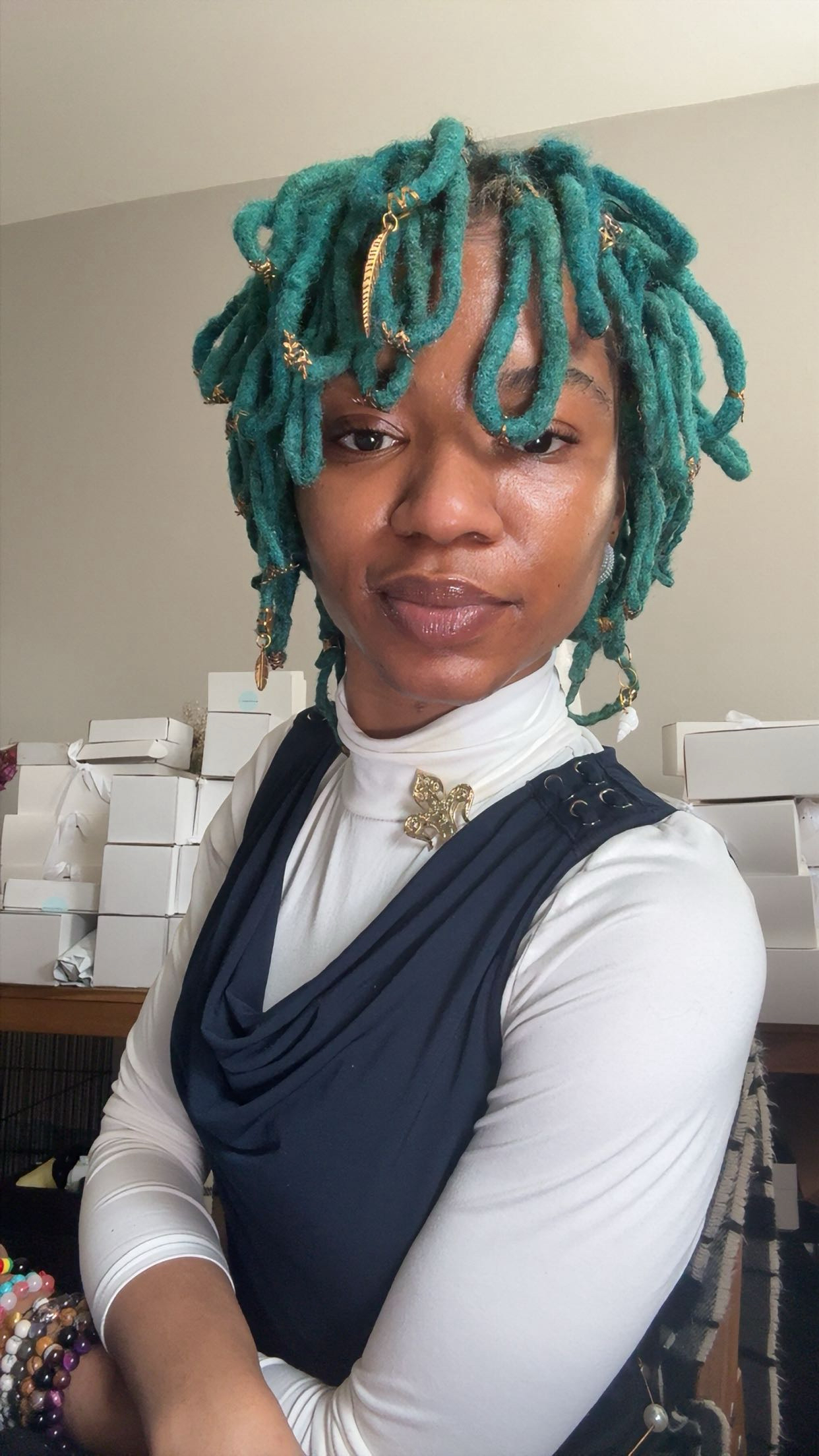 Writer: La Belle Emerante