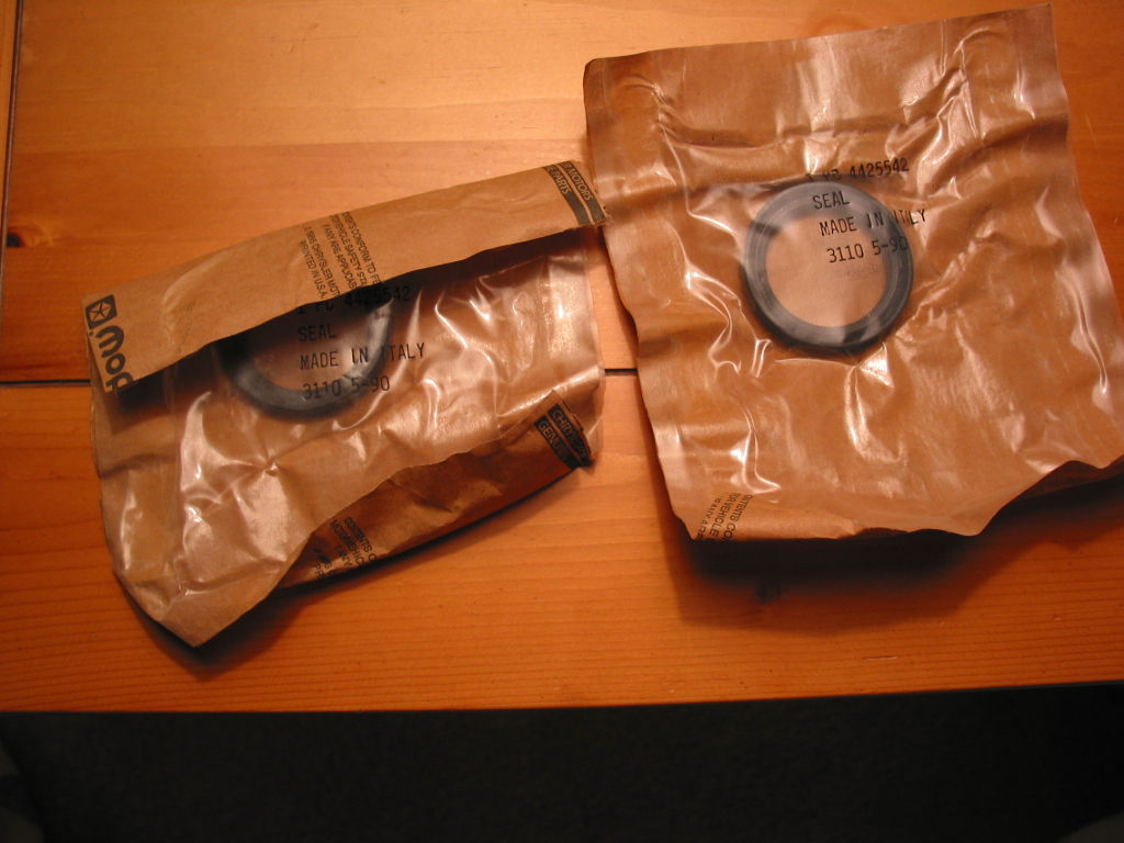 Camshaft Seals - 16v Maserati TC