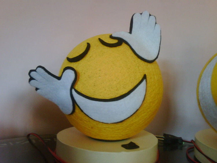 lampion-benang-bentuk-emotion