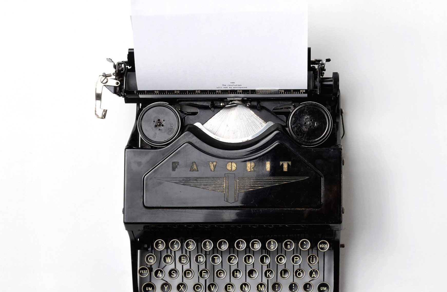 vintage typewriter_edited.jpg