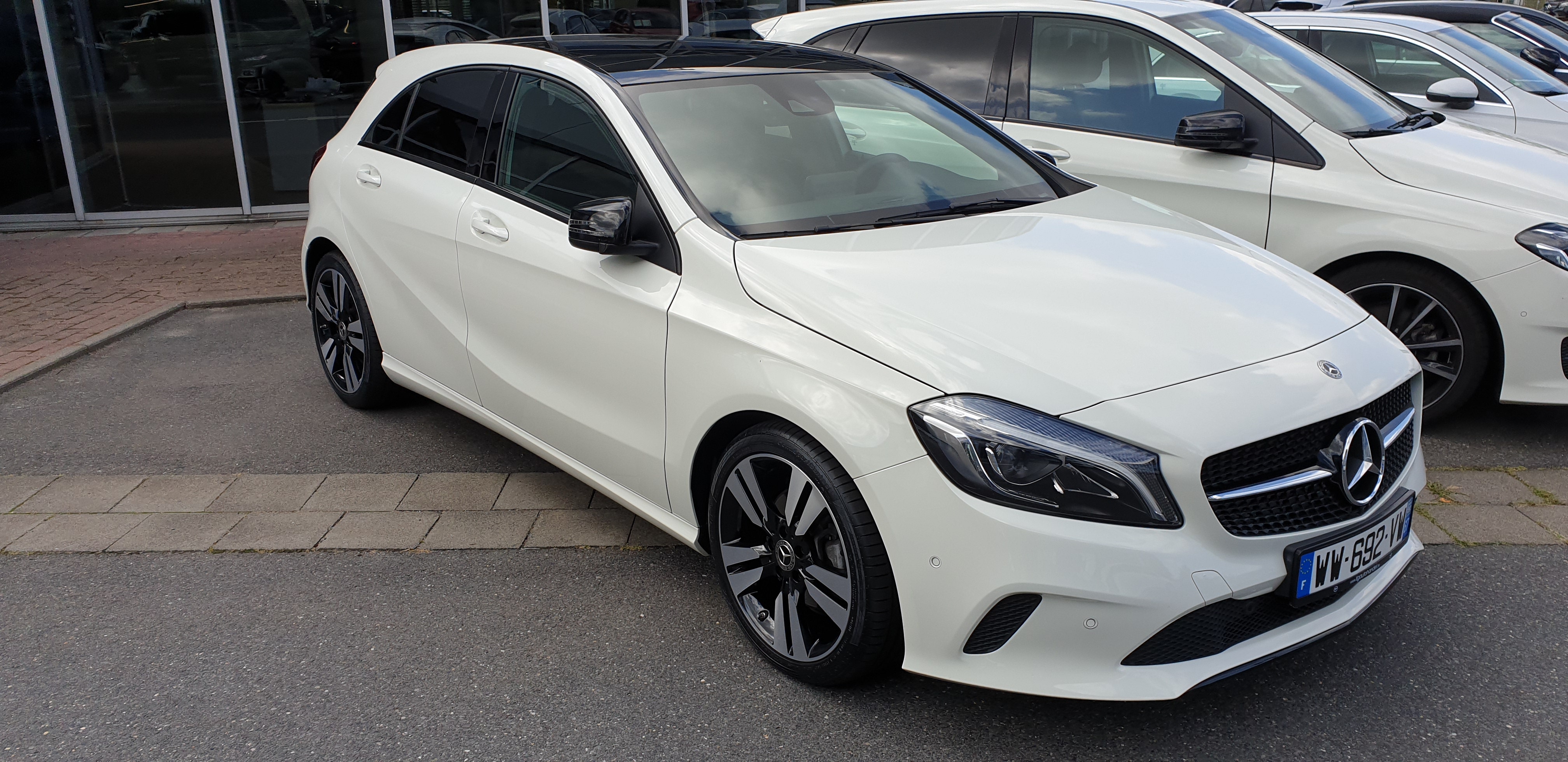 MERCEDES CLASSE A 220D URBAN