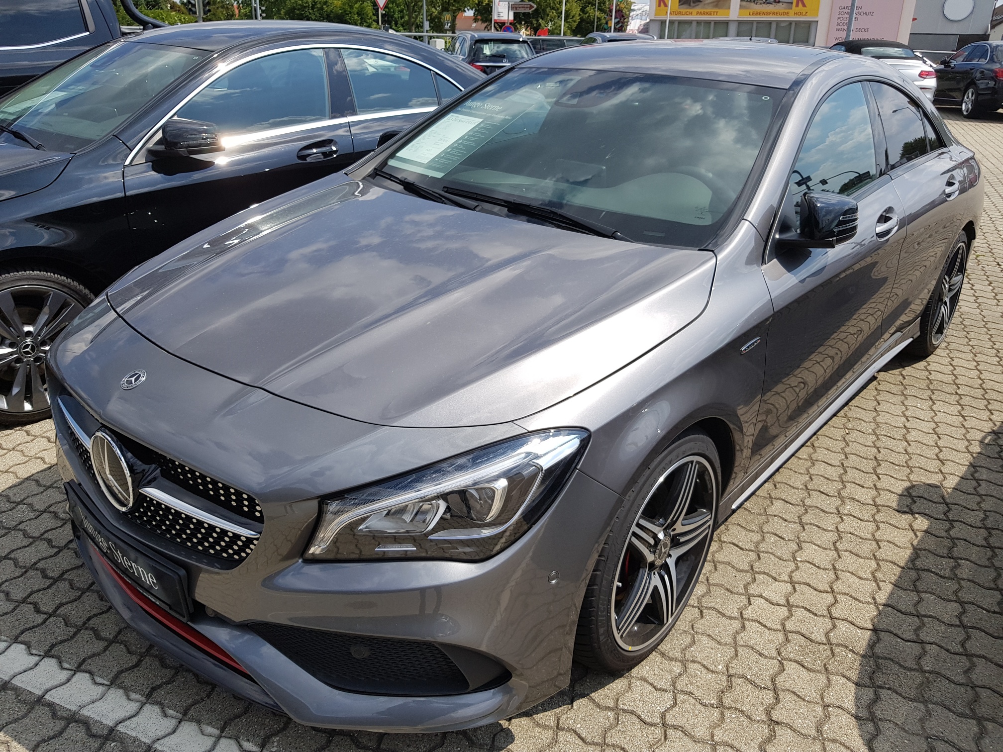 MERCEDES CLA 220 AMG
