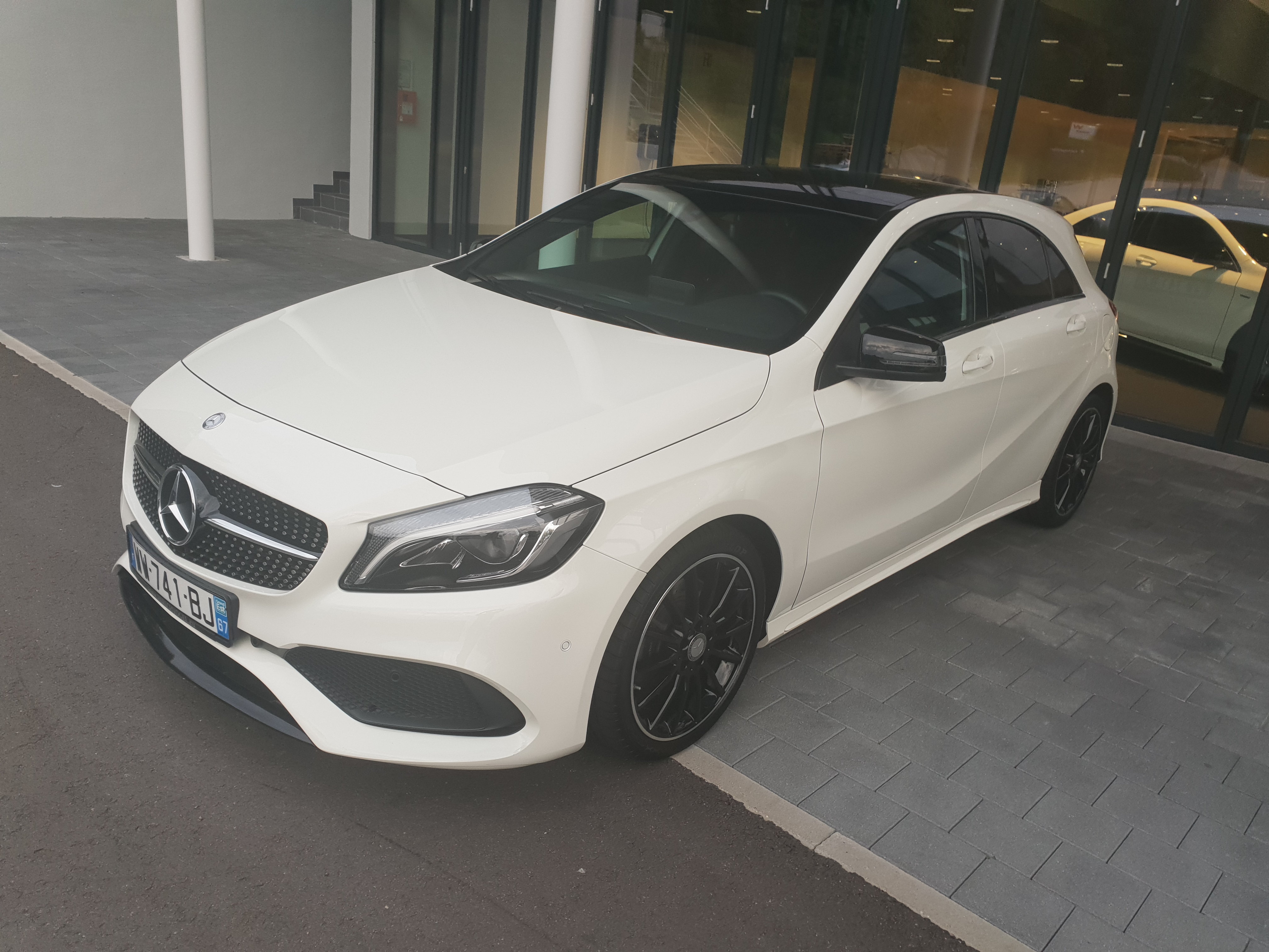 MERCEDES-BENZ CLASSE A 220D AMG