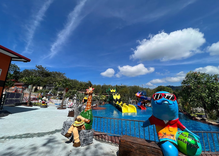 Chomview Waterpark slides on Koh Lanta