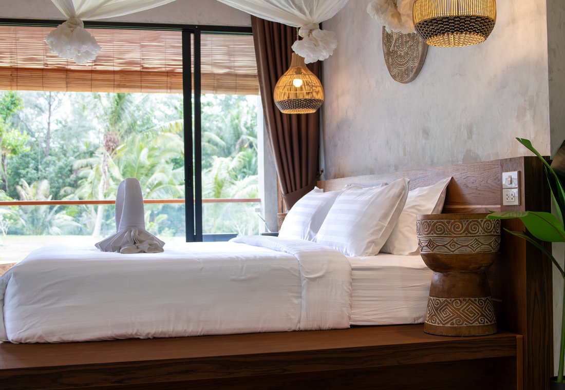 Lagoon Pavilion Room with balcony jacuzzi