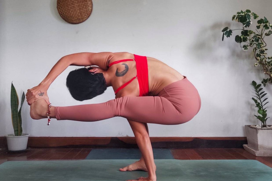 Flow and Freeze — yoga and ice bath by the sea