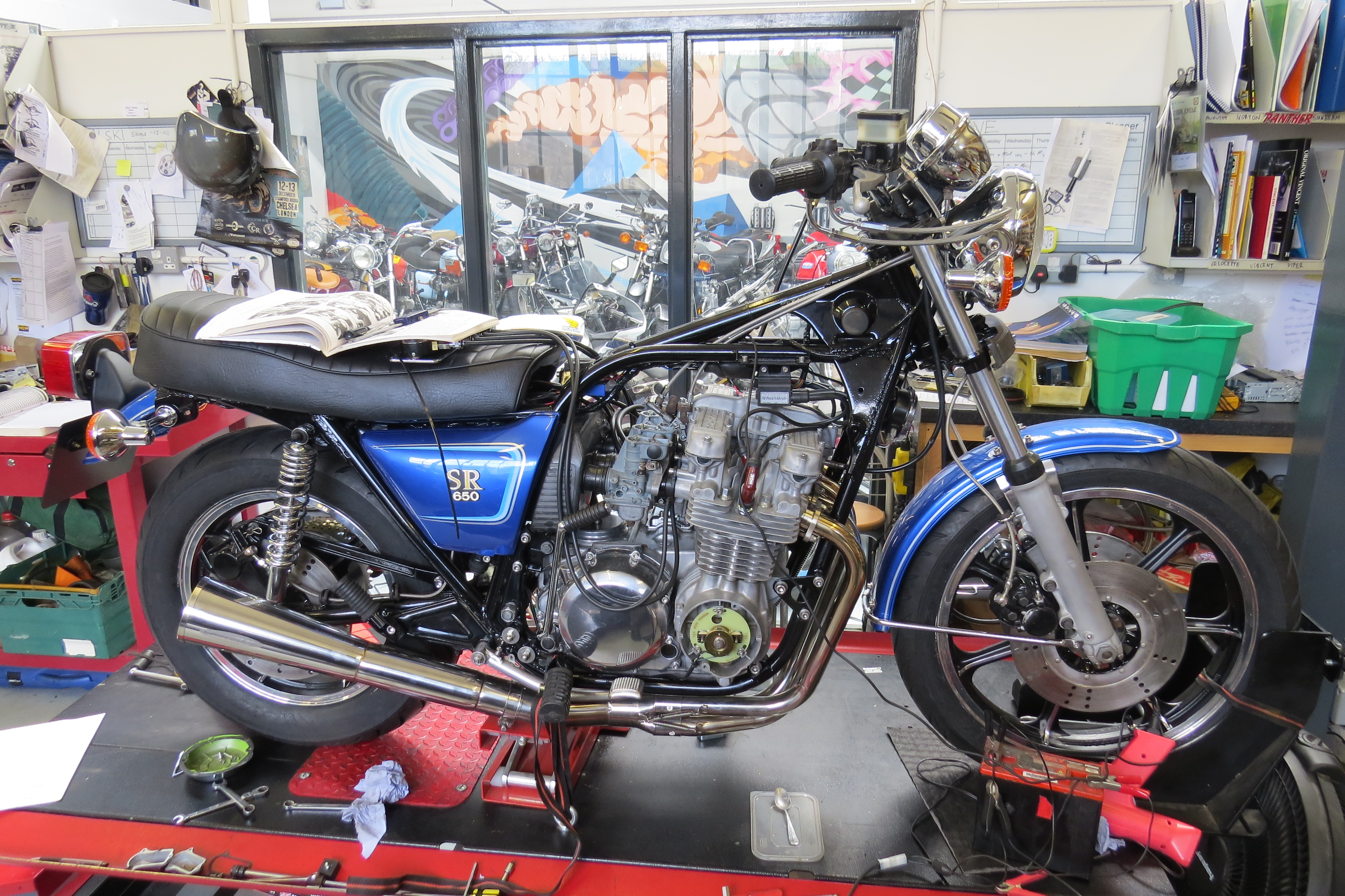 Charles' Kawasaki sr650 restoration