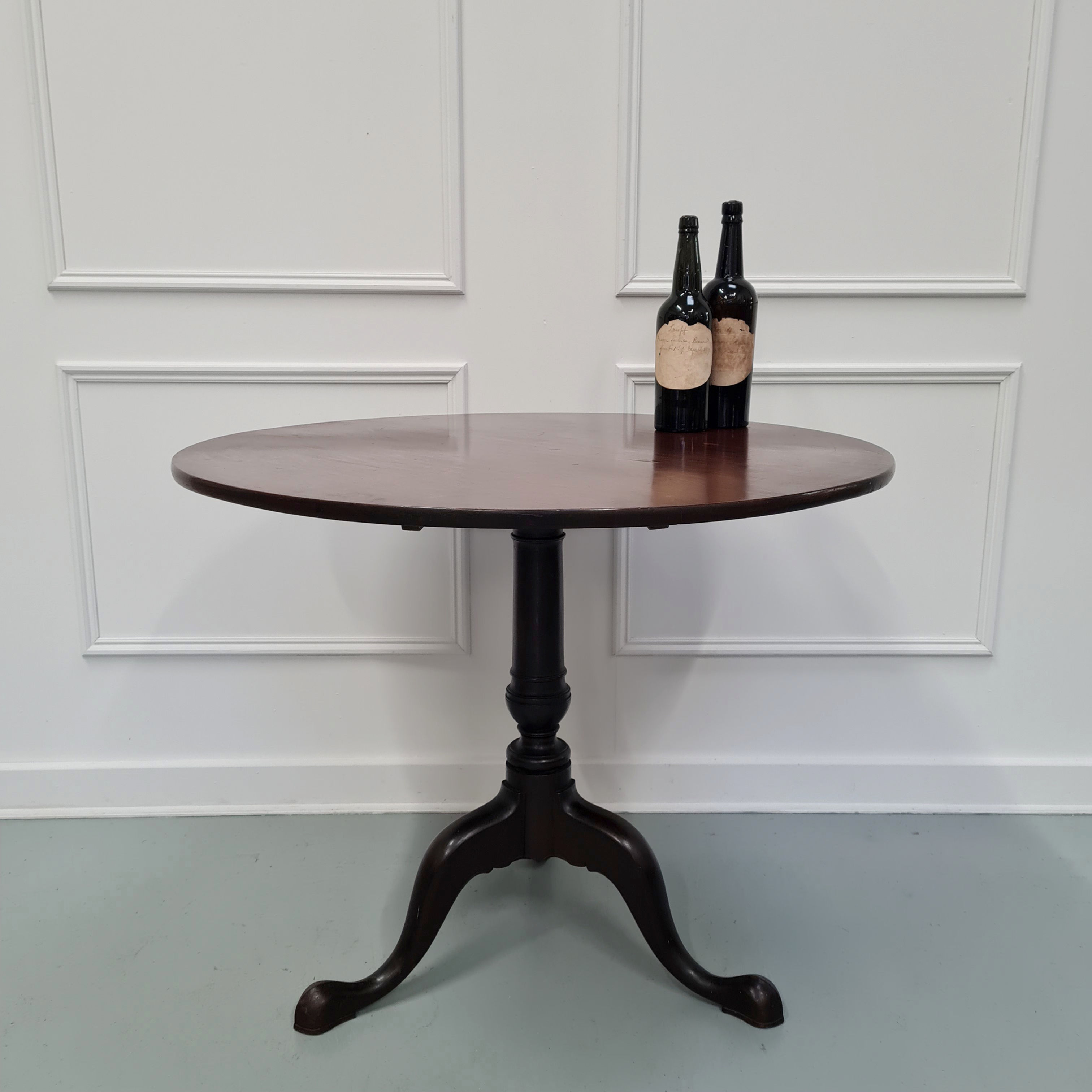 Handsome Georgian Mahogany Tripod Table C1800