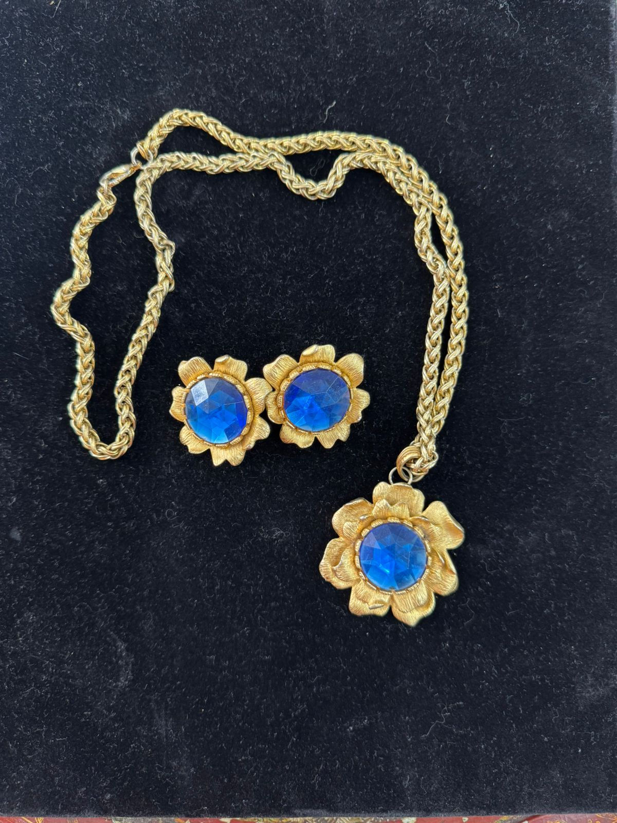 lindo conjunto dourado vintage brinco e colar original dos anos 80’