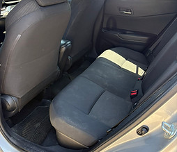 Jeep renegade nera interni