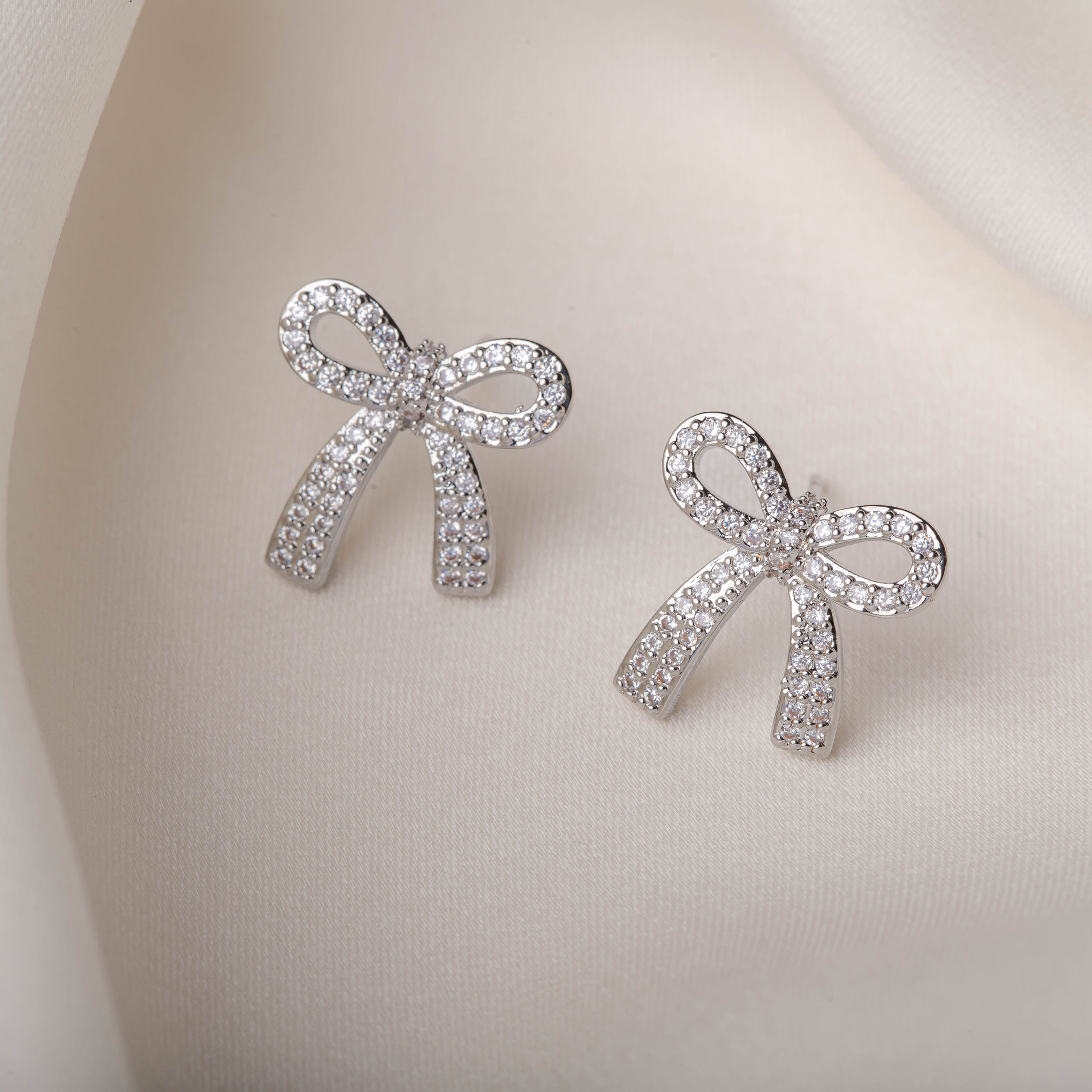 Éclat Bow Earrings
