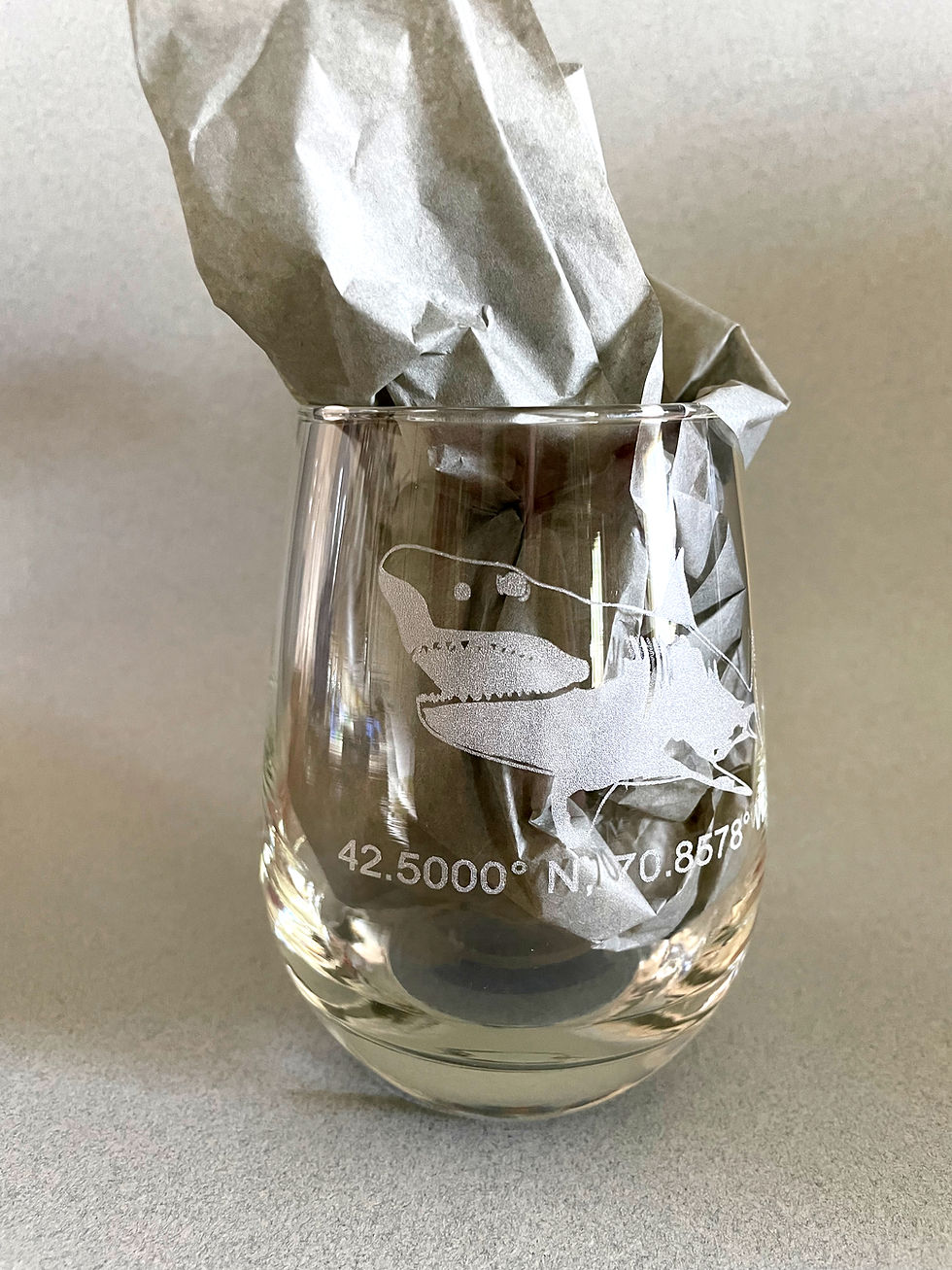 Thumbnail: Shark - Etched Stemless Wine Glass