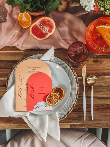 How To Style Your Wedding Table