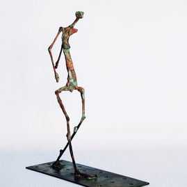 Contemporary sculpture presented as part of a curated exhibition in Cascais. Featured Artist: Julian Ortiz at Lu Mourelle Art Gallery