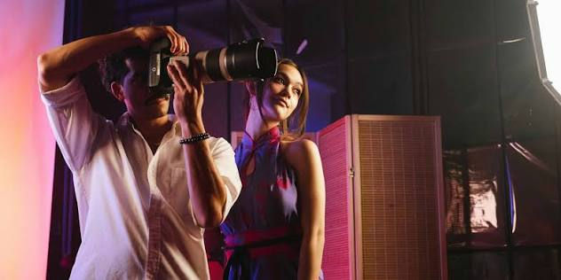 De la idea al set: cómo se produce una sesión fotográfica completa