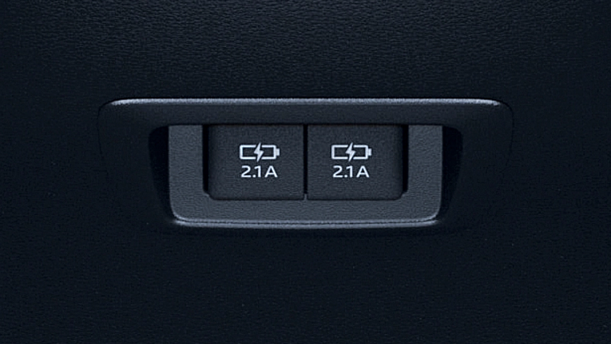 Cổng sạc USB phía sau.webp