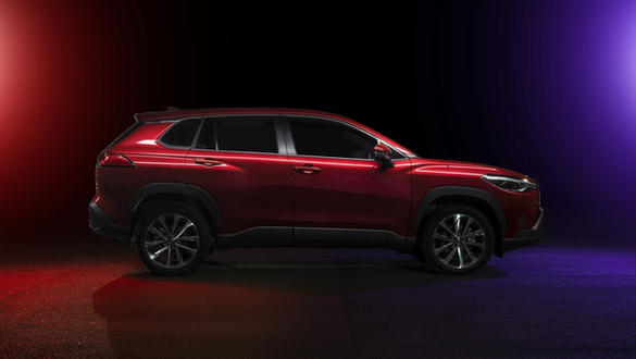 toyota-corolla-cross-2022-ngoai-that