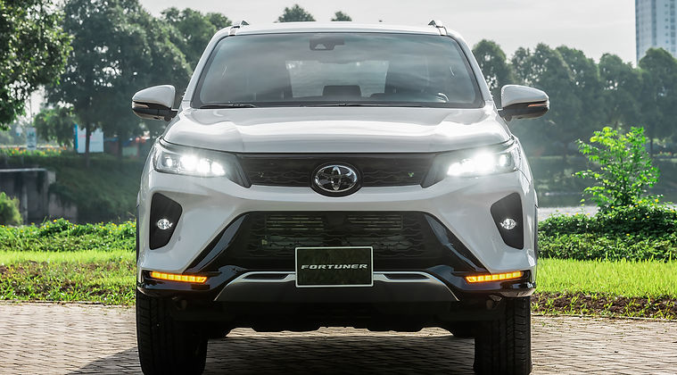 Thiết kế đầu xe Toyota Fortuner 2022