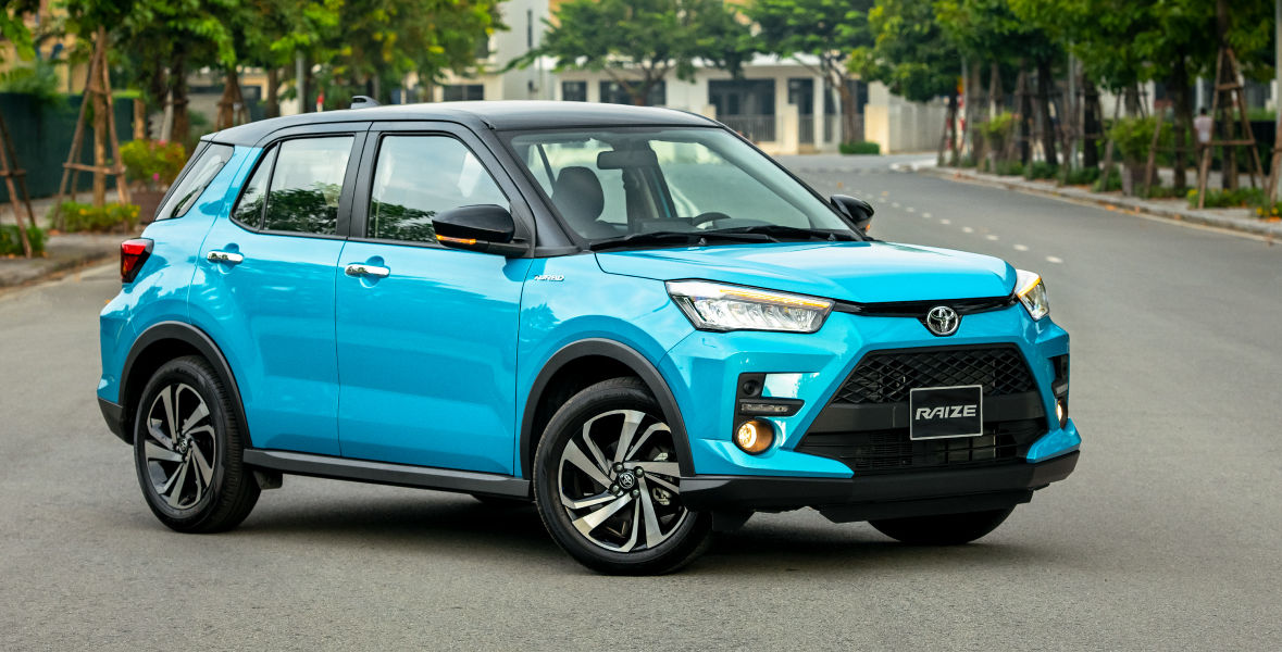 Toyota Raize màu xanh