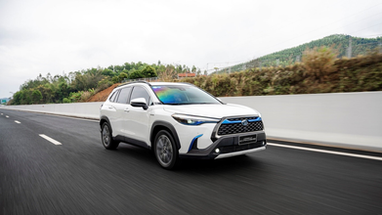 Toyota Corolla Cross 1.8V 2023: Giá lăn bánh, thông số kỹ thuật và ưu đãi mua xe mới nhất