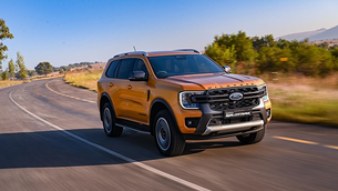 Bảng giá xe Ford Everest tháng 6/2024, ưu đãi lên đến 5 năm bảo hành