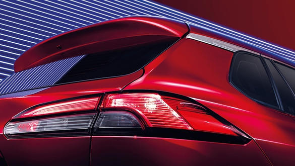 toyota-corolla-cross-2022-thiet-ke-duoi-xe