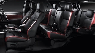 hàng ghế ngồi xe Fortuner Legender 2022.jpeg